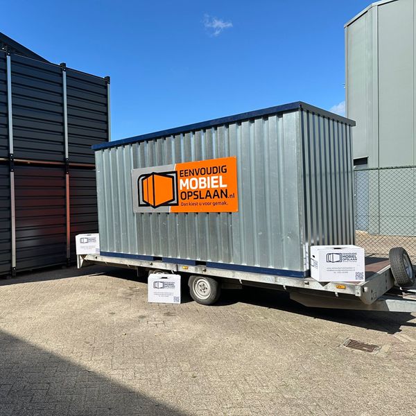 Aanhanger met opslagcontainer – zelf ophalen bij Eenvoudig Mobiel Opslaan Aanhanger met opslagcontainer en oprijplaten – aanhanger huren bij Eenvoudig Mobiel Opslaan