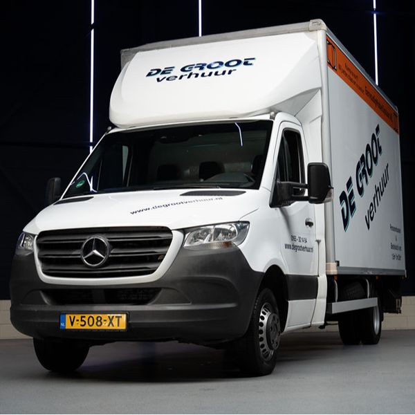 Bakwagen met laadklep huren – rijbewijs B Witte bakwagen met laadklep huren voor verhuizing of opslagcontainer – Eenvoudig Mobiel Opslaan